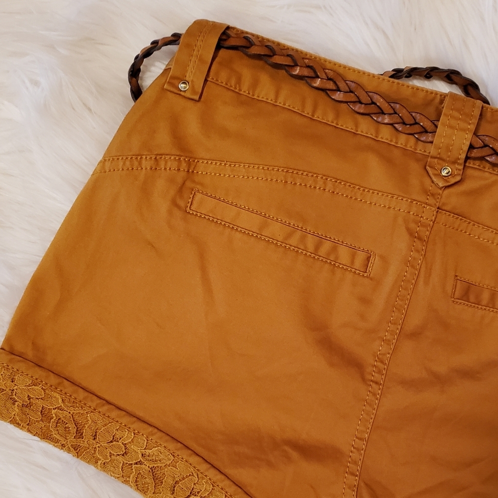 True Collection Shorts - Picture 10 of 10